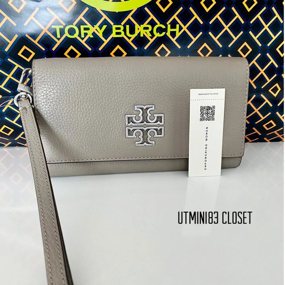 🔲NEW🔲🎊Tory Burch Britten wallet/wristlet/clutch/full size wallet/leather - Picture 2 of 10